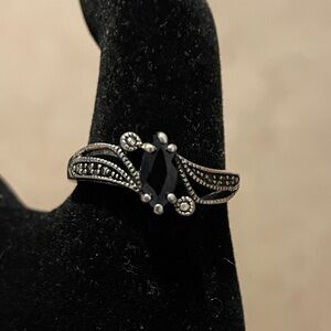 Vintage Avon Sterling Silver and Onyx Ring